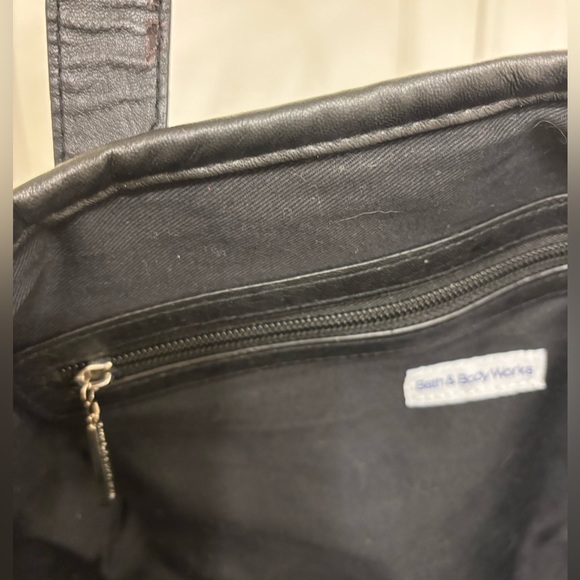 Bath & Body Works shiny black puffer tote - EUC - Picture 6 of 7
